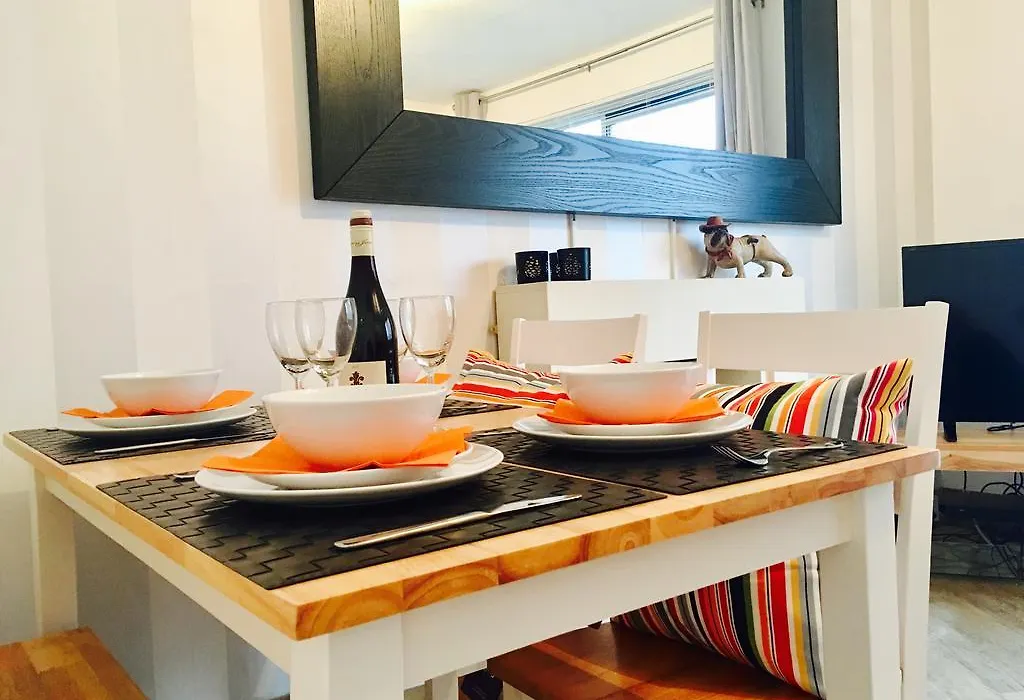 Macapartments -Queen Elizabeth House-1