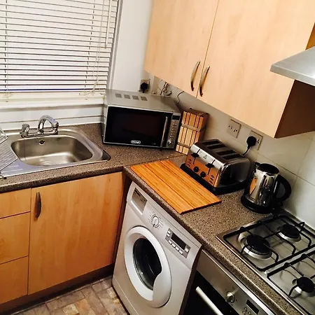 Macapartments -Queen Elizabeth House-3