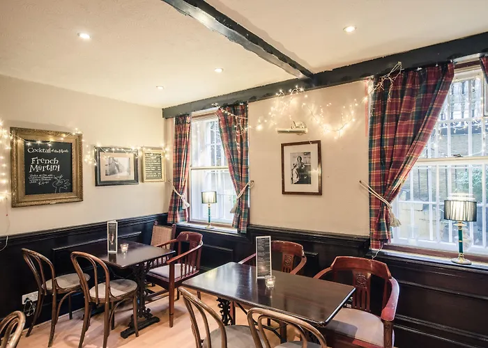 Hotel with view: Argyll Hotel