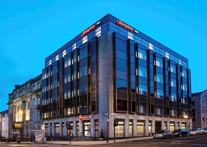 Hotel with pool: Hampton By Hilton Glasgow Central